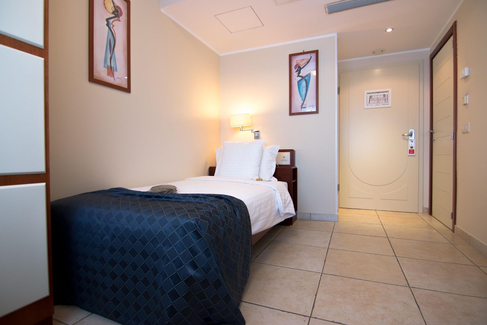 Best Western Plus Grand Hotel Victor Hugo Luxembourg Exterior photo